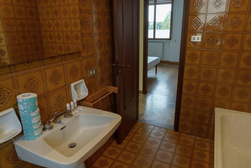 Fanciful 2-Br Outside Ztl Apartment Флоренция Екстериор снимка